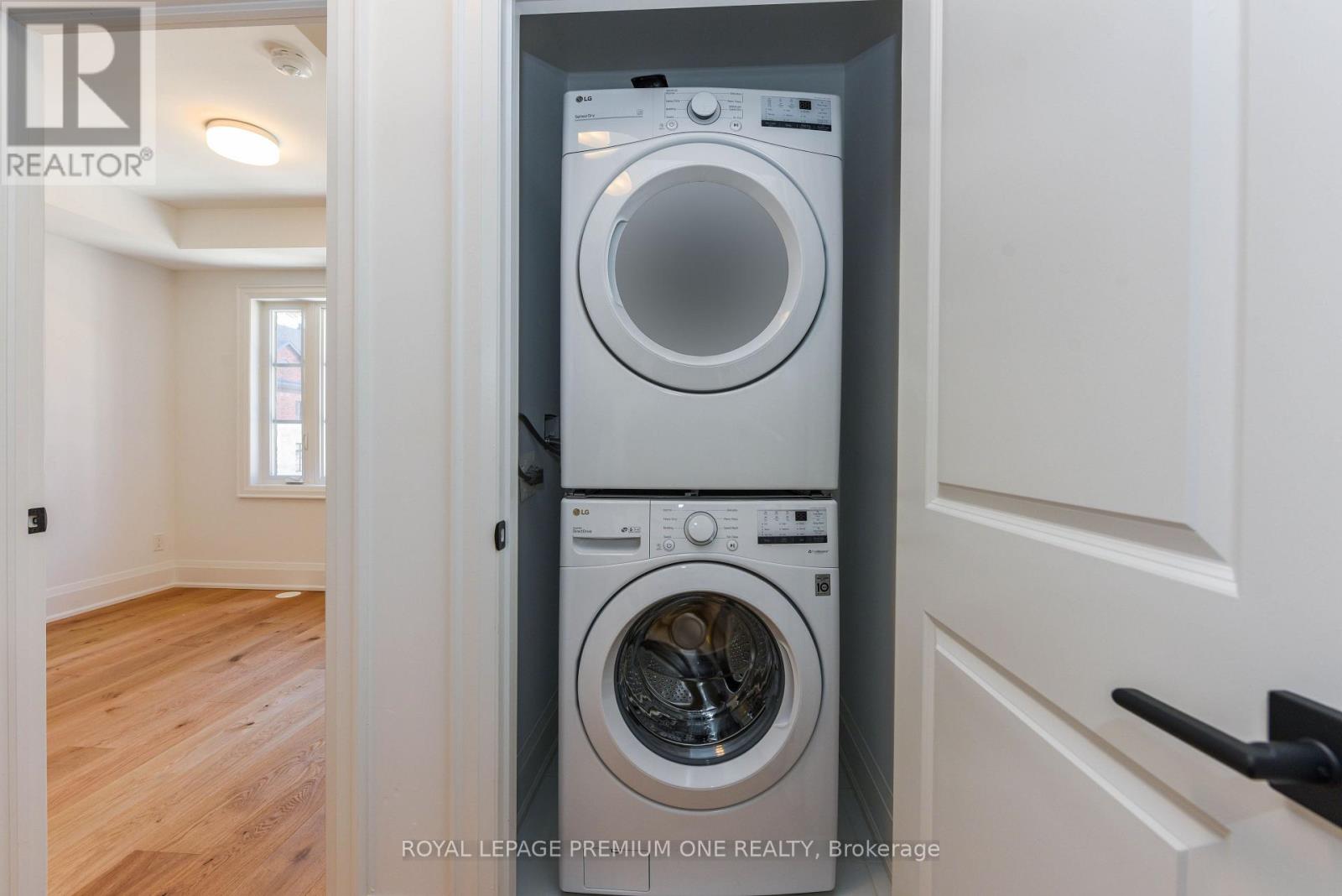 136 - 35 Lunar Crescent, Mississauga, Ontario  L5M 2R6 - Photo 15 - W12920434