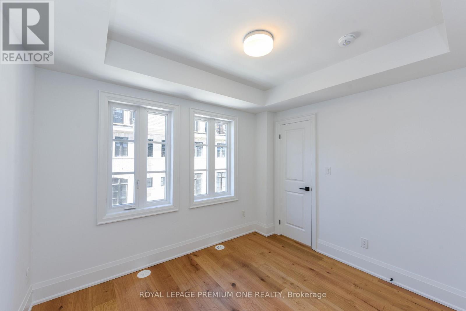 136 - 35 Lunar Crescent, Mississauga, Ontario  L5M 2R6 - Photo 17 - W12920434