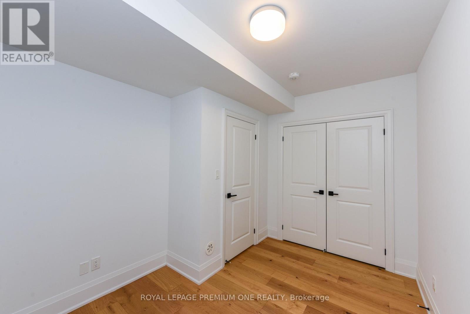 136 - 35 Lunar Crescent, Mississauga, Ontario  L5M 2R6 - Photo 19 - W12920434