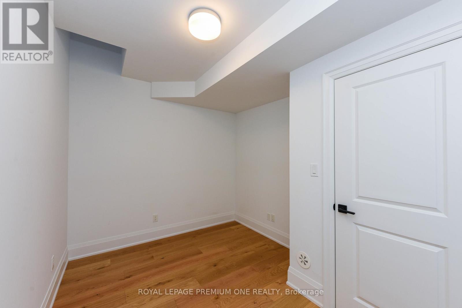 136 - 35 Lunar Crescent, Mississauga, Ontario  L5M 2R6 - Photo 20 - W12920434