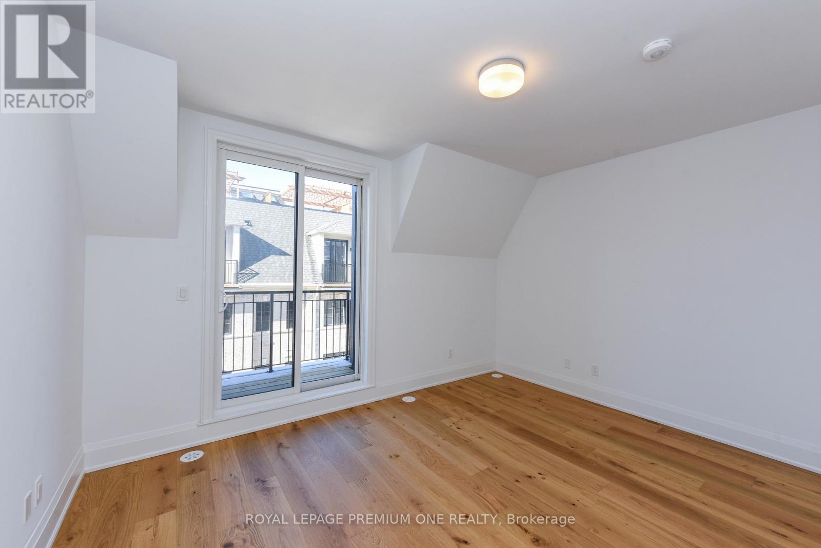 136 - 35 Lunar Crescent, Mississauga, Ontario  L5M 2R6 - Photo 21 - W12920434