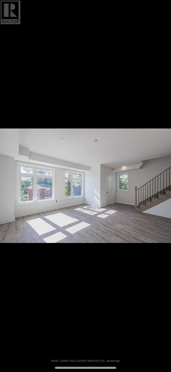 23 - 28 Marina Avenue, Toronto, Ontario  M8W 1K3 - Photo 7 - W12920478