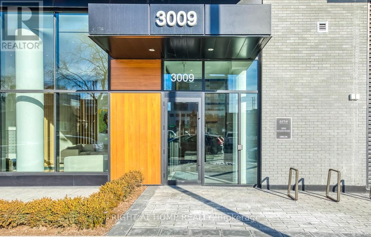 1401 - 3009 Novar Road N, Mississauga, Ontario  L5B 0P9 - Photo 3 - W12920496