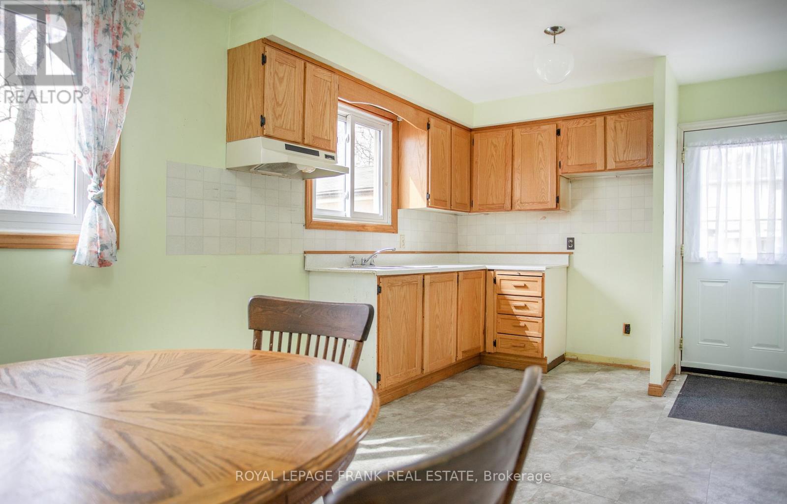 1120 King Street, Whitby, Ontario  L1N 5A8 - Photo 10 - E12920724