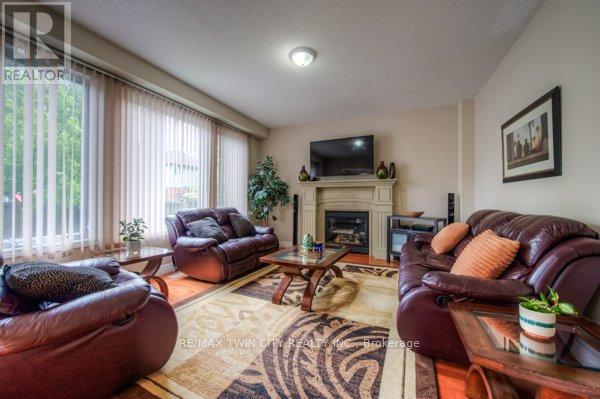 504 Wood Nettle Way, Waterloo, Ontario  N2V 2Y1 - Photo 11 - X12920376