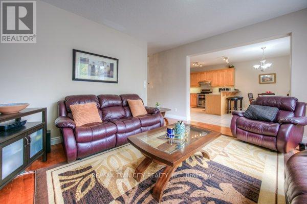 504 Wood Nettle Way, Waterloo, Ontario  N2V 2Y1 - Photo 12 - X12920376