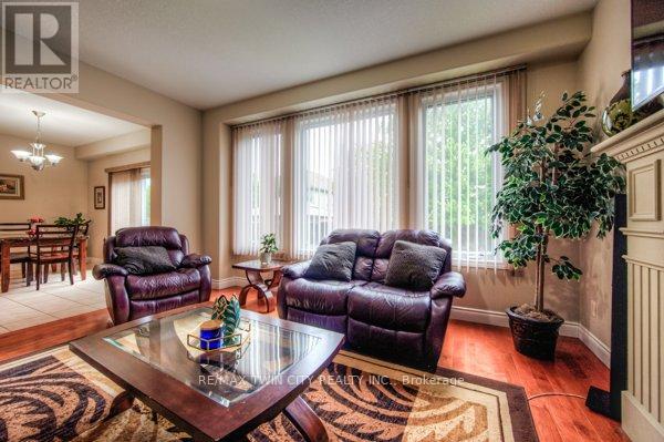 504 Wood Nettle Way, Waterloo, Ontario  N2V 2Y1 - Photo 13 - X12920376