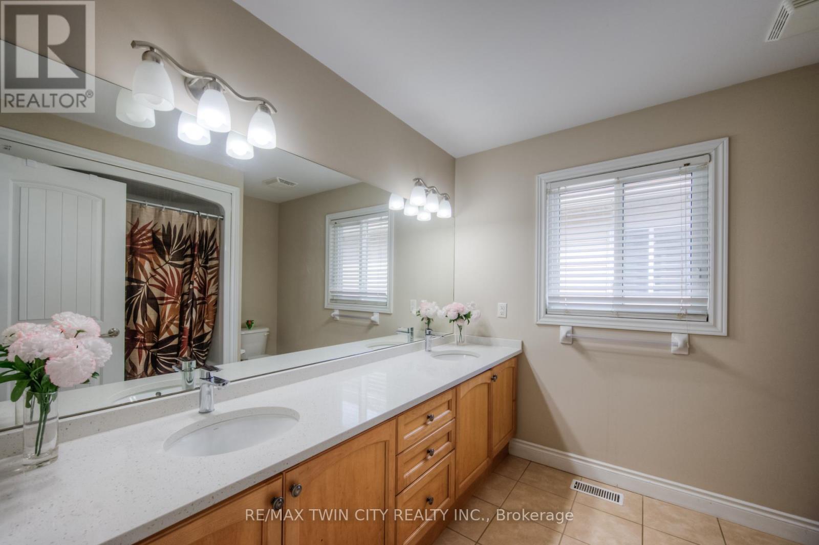 504 Wood Nettle Way, Waterloo, Ontario  N2V 2Y1 - Photo 29 - X12920376