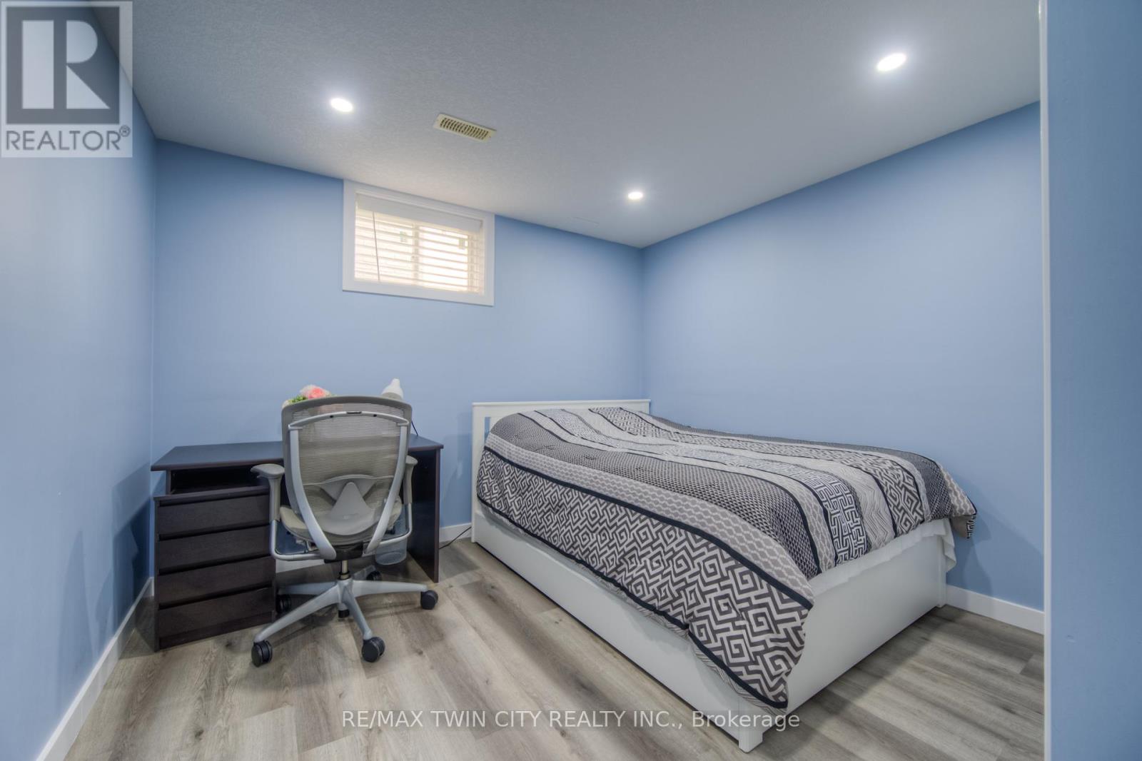 504 Wood Nettle Way, Waterloo, Ontario  N2V 2Y1 - Photo 37 - X12920376