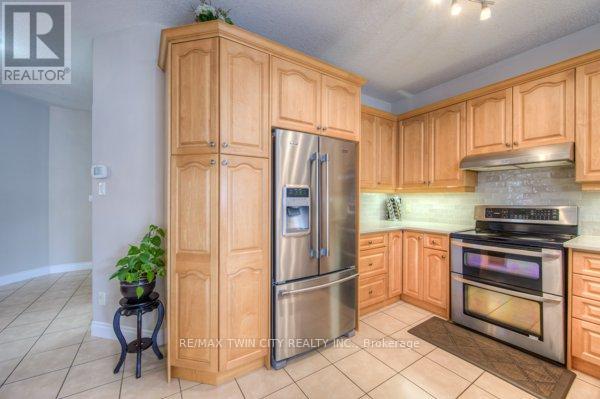 504 Wood Nettle Way, Waterloo, Ontario  N2V 2Y1 - Photo 9 - X12920376