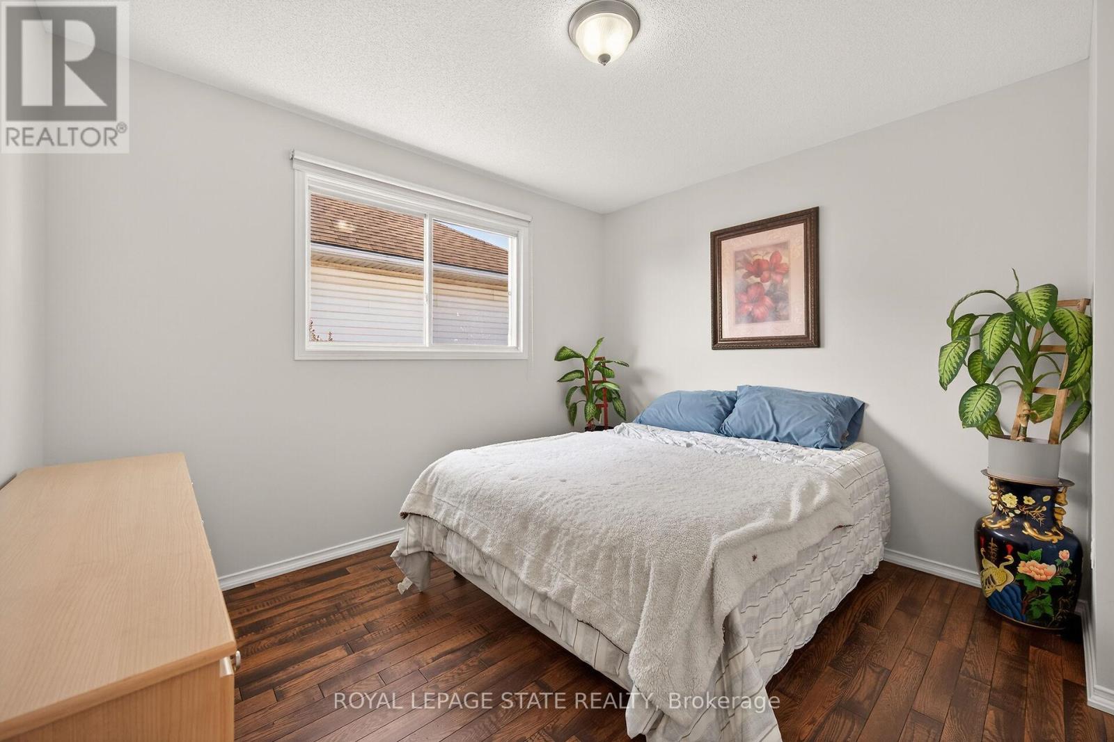 110 Jacqueline Boulevard, Hamilton, Ontario  L9B 2R2 - Photo 25 - X12920384