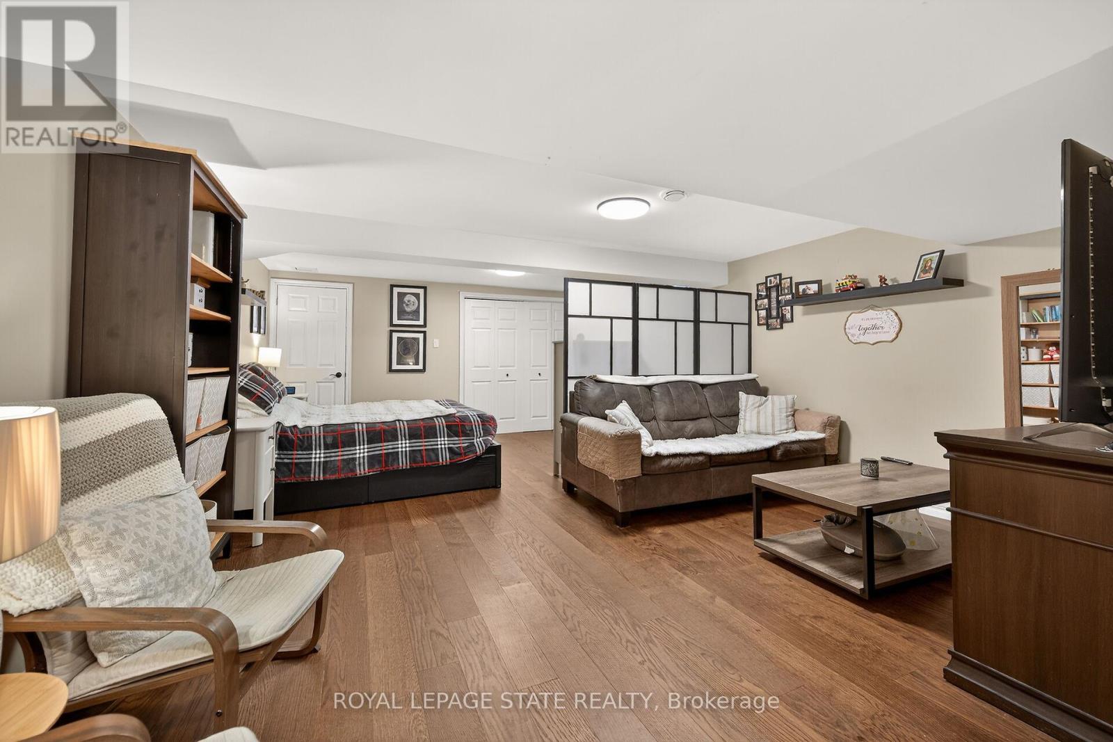 110 Jacqueline Boulevard, Hamilton, Ontario  L9B 2R2 - Photo 36 - X12920384