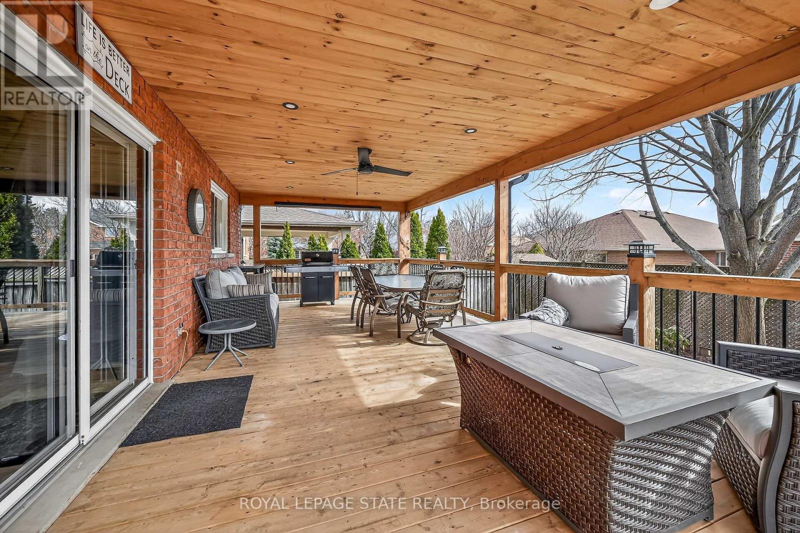 110 Jacqueline Boulevard, Hamilton, Ontario  L9B 2R2 - Photo 45 - X12920384