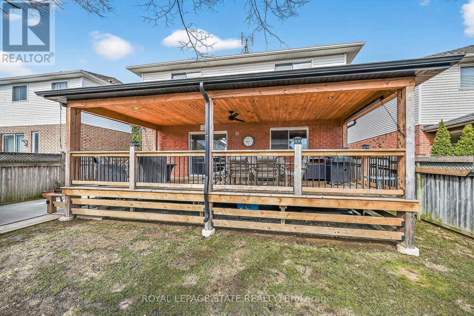 110 Jacqueline Boulevard, Hamilton, Ontario  L9B 2R2 - Photo 49 - X12920384