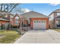 110 JACQUELINE BOULEVARD, Hamilton, Ontario