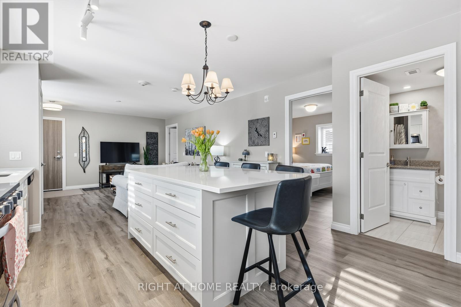 25 King Street, Kawartha Lakes, Ontario  K9V 1C4 - Photo 11 - X12920388