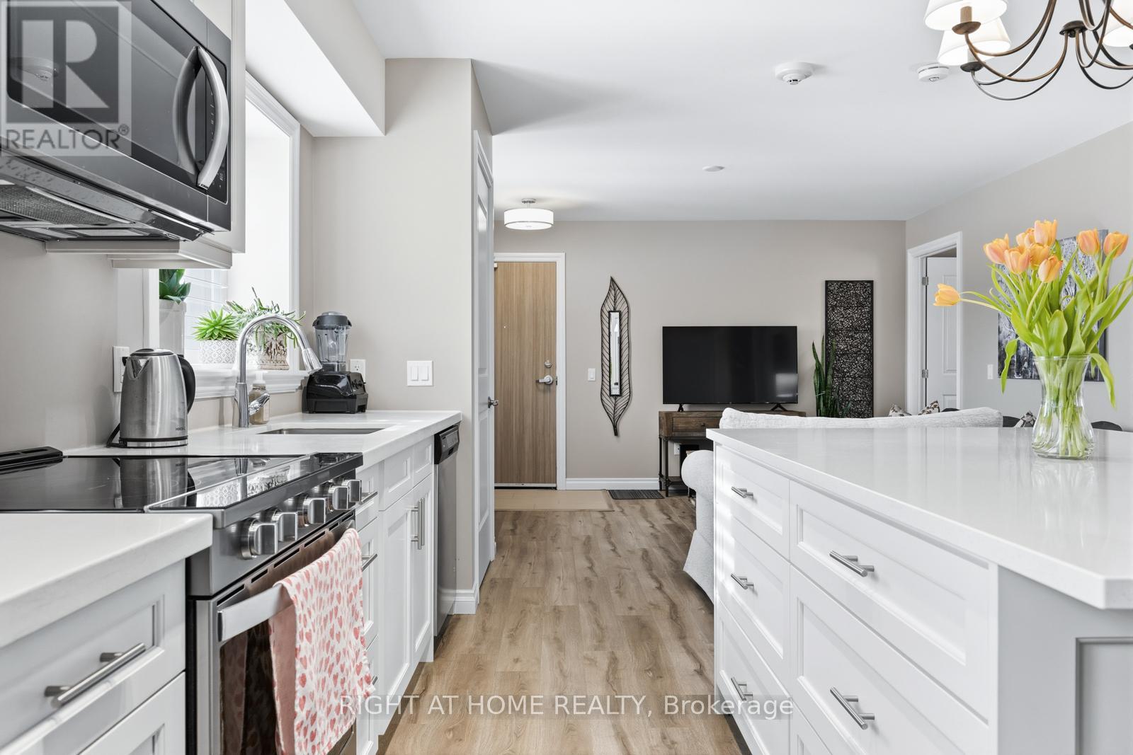 25 King Street, Kawartha Lakes, Ontario  K9V 1C4 - Photo 9 - X12920388