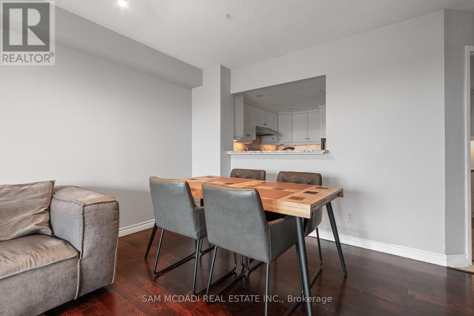 807 - 4 Willow Street, Waterloo, Ontario  N2J 1V5 - Photo 10 - X12920412