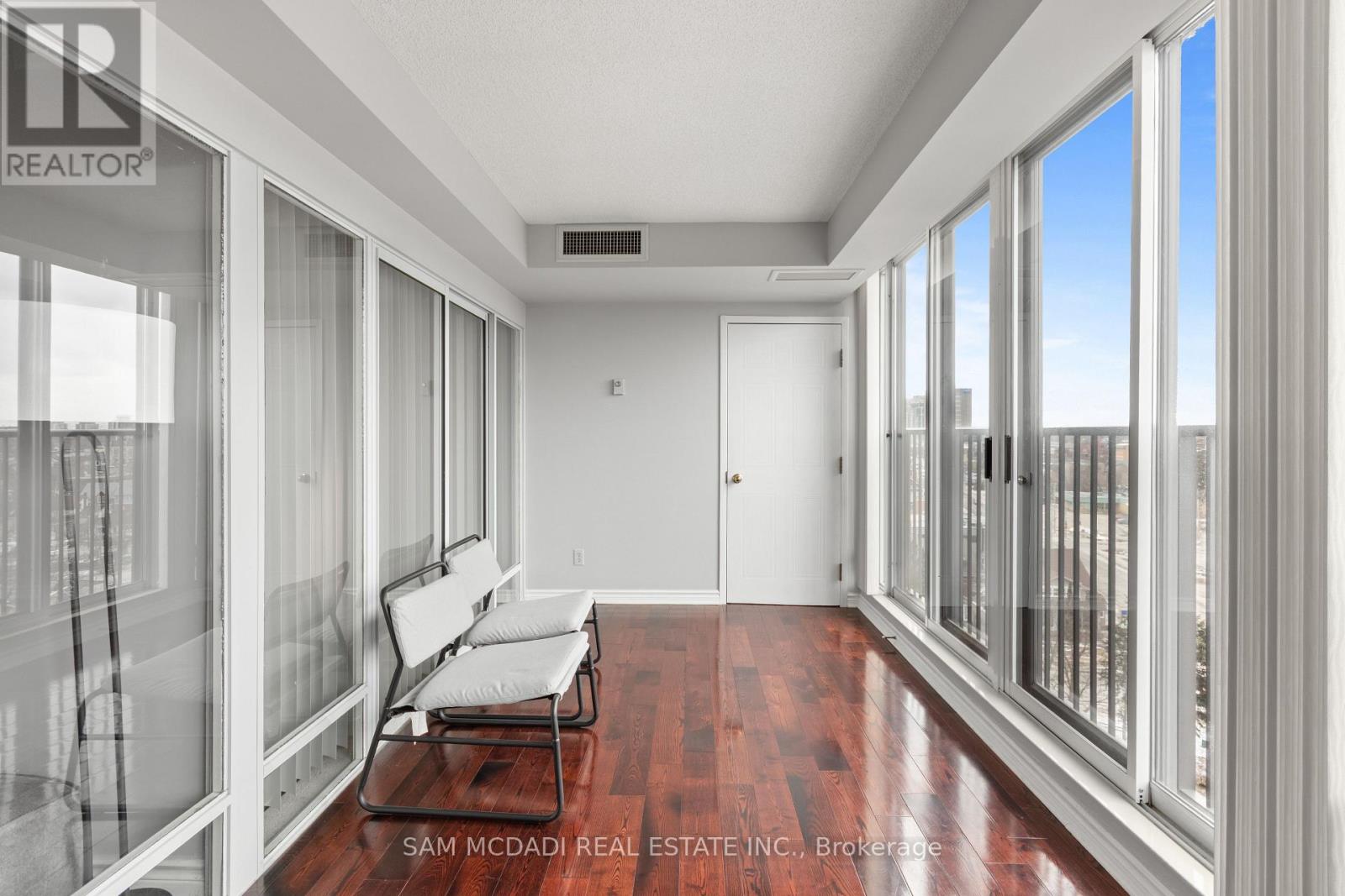 807 - 4 Willow Street, Waterloo, Ontario  N2J 1V5 - Photo 15 - X12920412