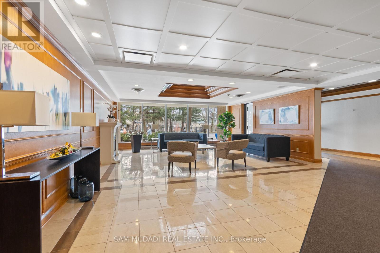 807 - 4 Willow Street, Waterloo, Ontario  N2J 1V5 - Photo 3 - X12920412