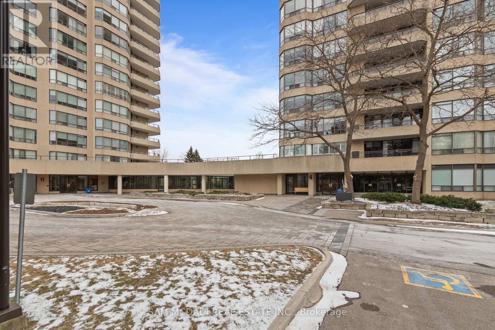 807 - 4 Willow Street, Waterloo, Ontario  N2J 1V5 - Photo 31 - X12920412