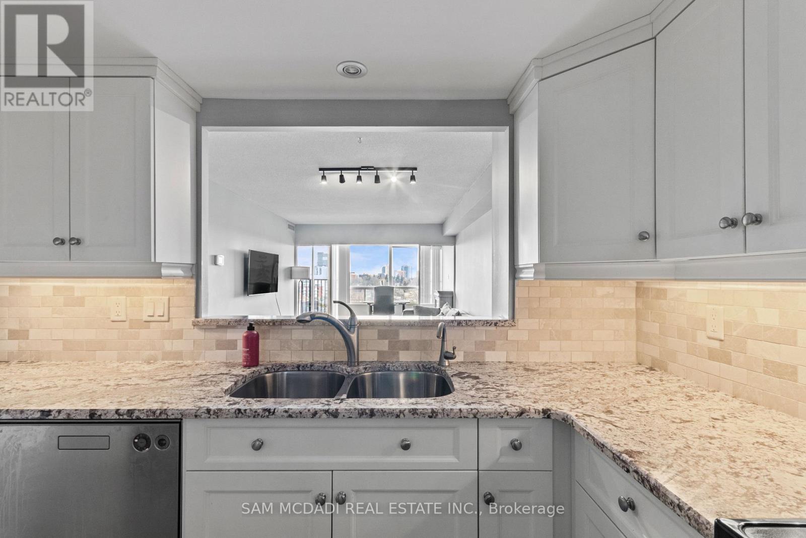 807 - 4 Willow Street, Waterloo, Ontario  N2J 1V5 - Photo 8 - X12920412