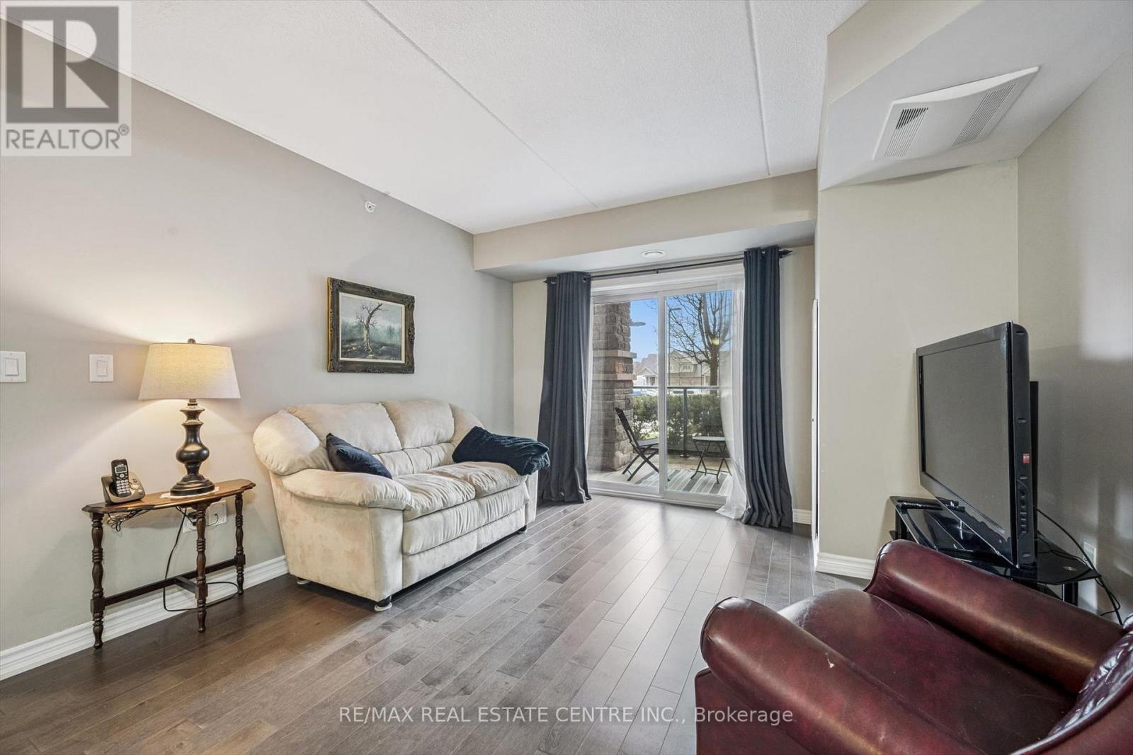 111 - 50 Bryan Court, Waterloo Region, Ontario  N2A 4N4 - Photo 2 - X12920432