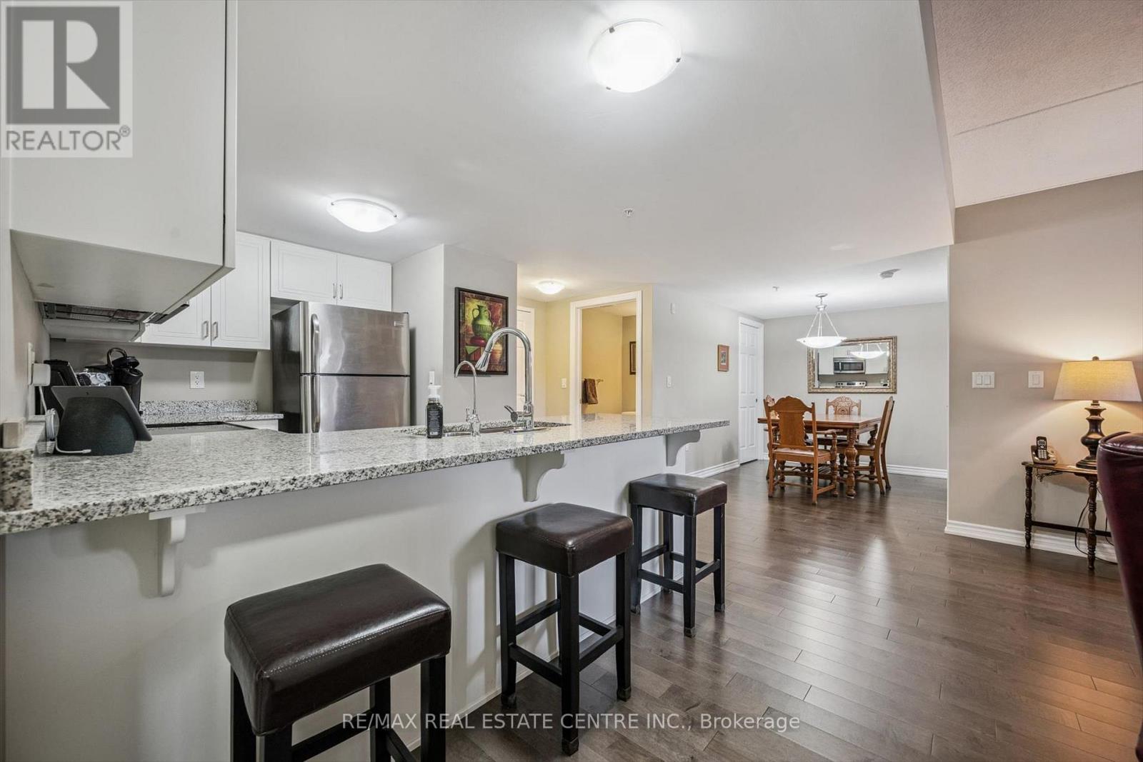 111 - 50 Bryan Court, Waterloo Region, Ontario  N2A 4N4 - Photo 7 - X12920432