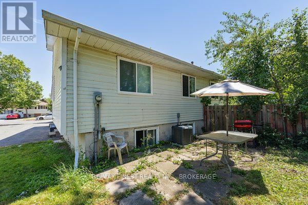 30 Woodstone Crescent, Kingston, Ontario  K7M 6K9 - Photo 13 - X12920648