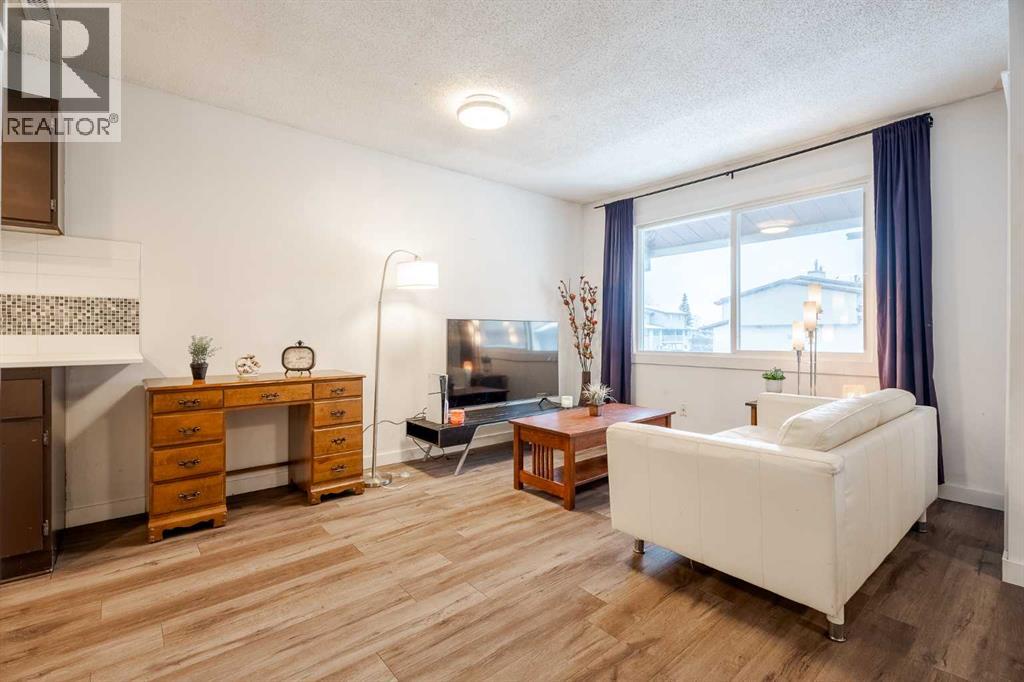 424, 200 Brookpark Drive Sw, Calgary, Alberta T2W 3E5 - Photo 13 - A2281367