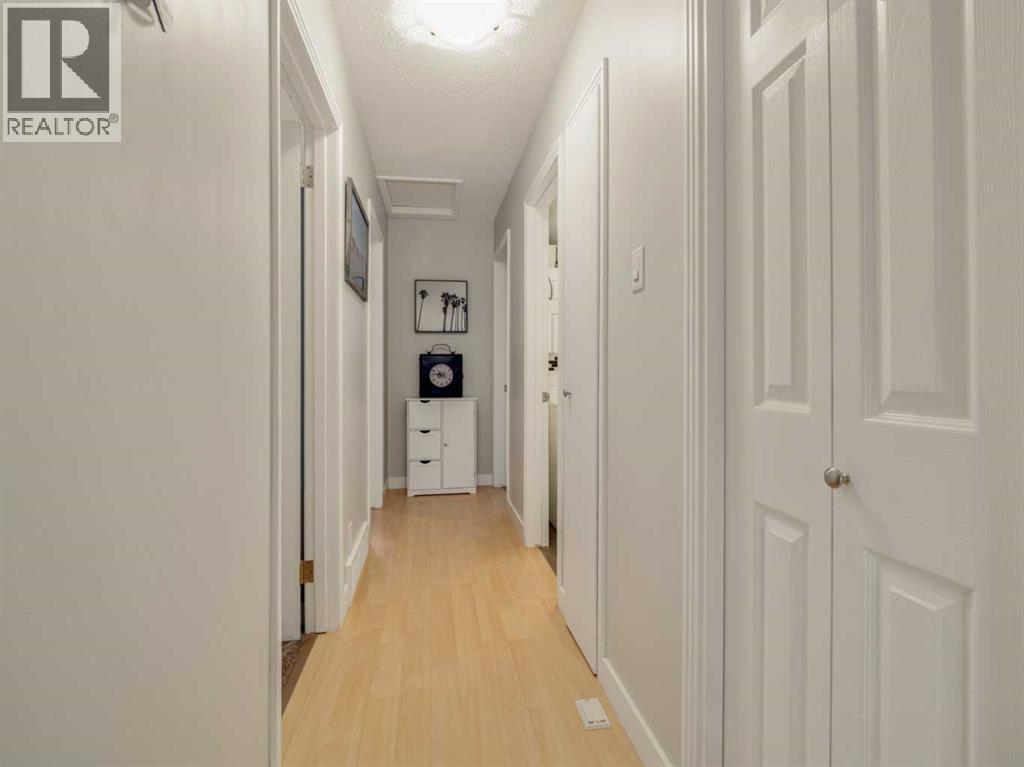 1707 Lakemount Boulevard S, Lethbridge, Alberta  T1K 3K5 - Photo 13 - A2296210