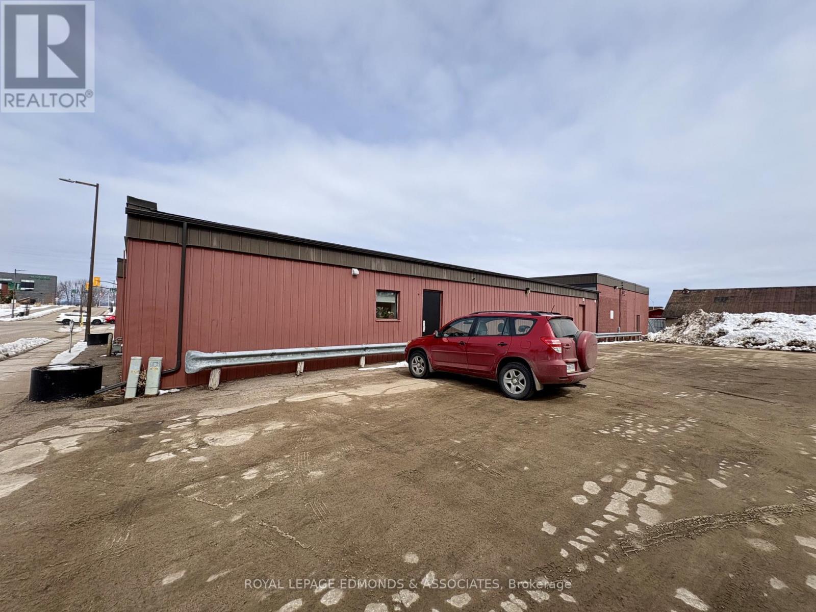 A,b - 270 Lake Street, Pembroke, Ontario  K8A 7Y9 - Photo 26 - X12445715