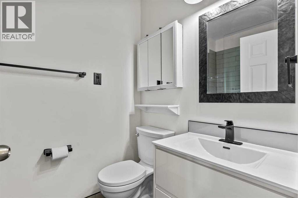 412 33 Avenue Ne, Calgary, Alberta  T2E 2J1 - Photo 10 - A2292963