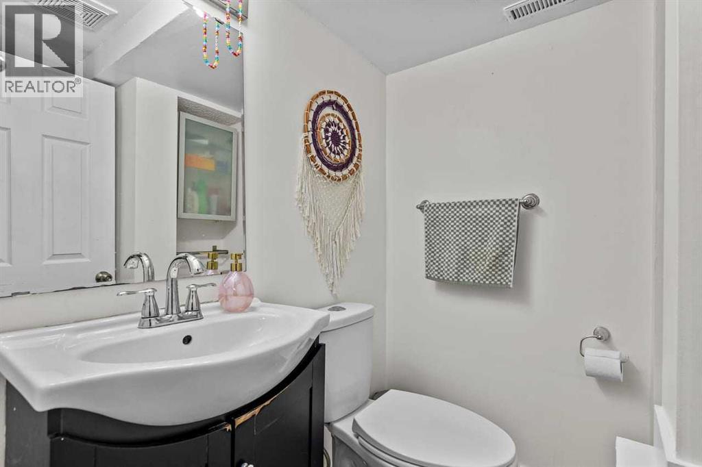 412 33 Avenue Ne, Calgary, Alberta  T2E 2J1 - Photo 22 - A2292963