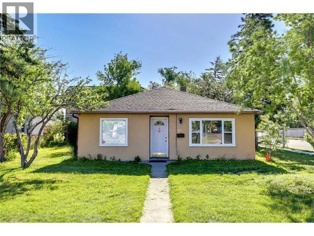 102 18 Street NW, Calgary, Alberta
