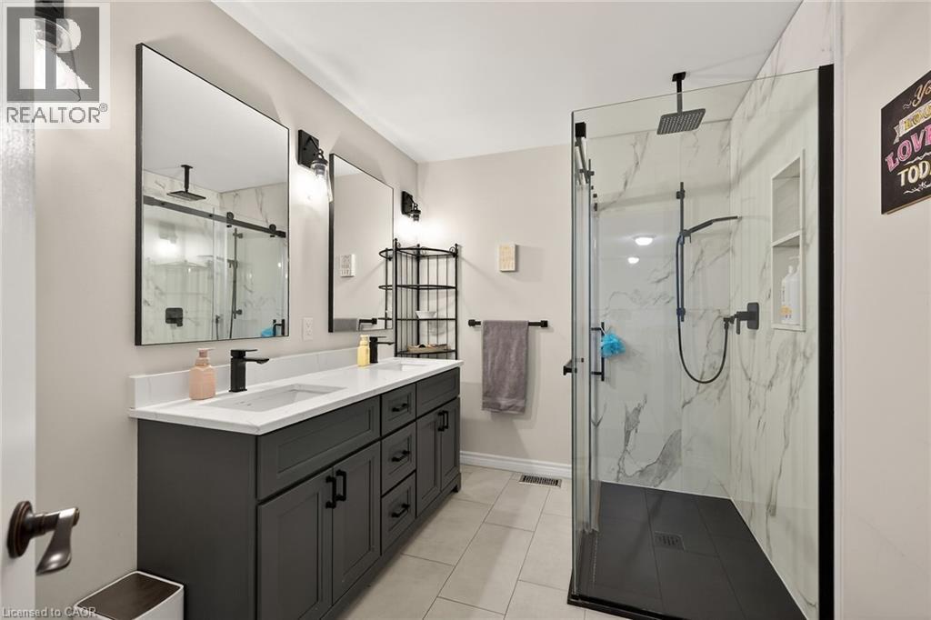 110 Jacqueline Boulevard, Hamilton, Ontario  L9B 2R2 - Photo 32 - 40814948