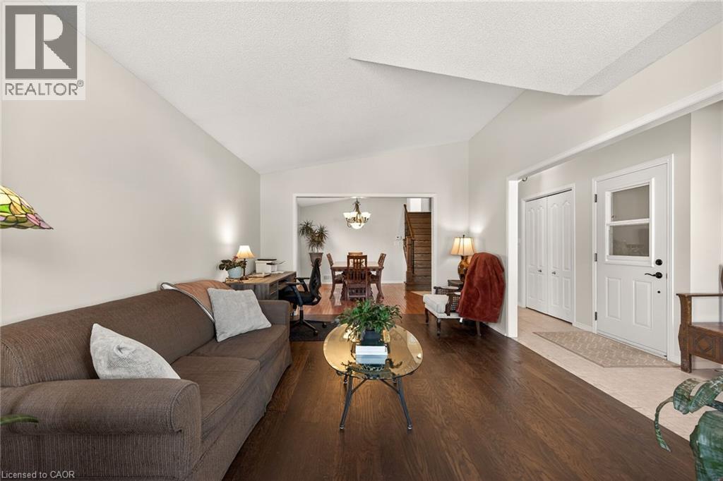 110 Jacqueline Boulevard, Hamilton, Ontario  L9B 2R2 - Photo 7 - 40814948