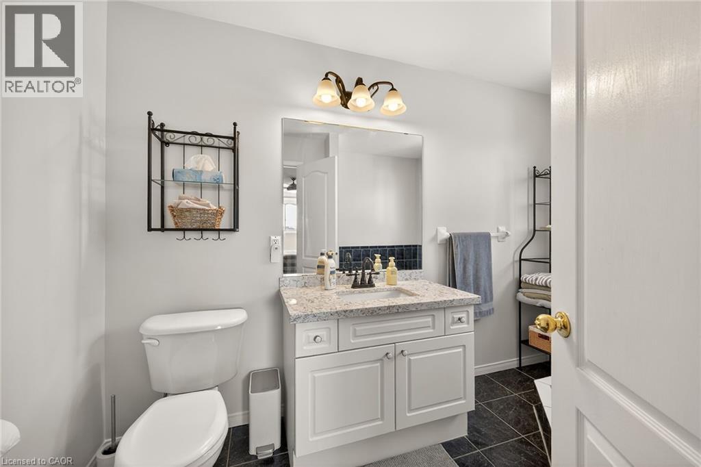 110 Jacqueline Boulevard, Hamilton, Ontario  L9B 2R2 - Photo 19 - 40814948