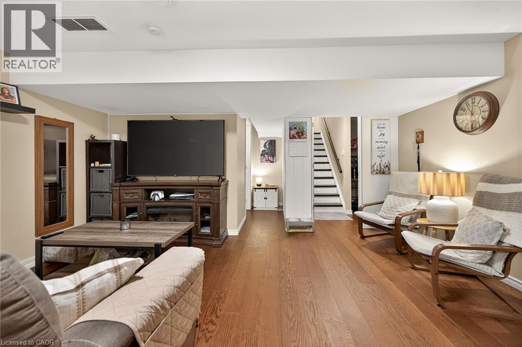 110 Jacqueline Boulevard, Hamilton, Ontario  L9B 2R2 - Photo 35 - 40814948