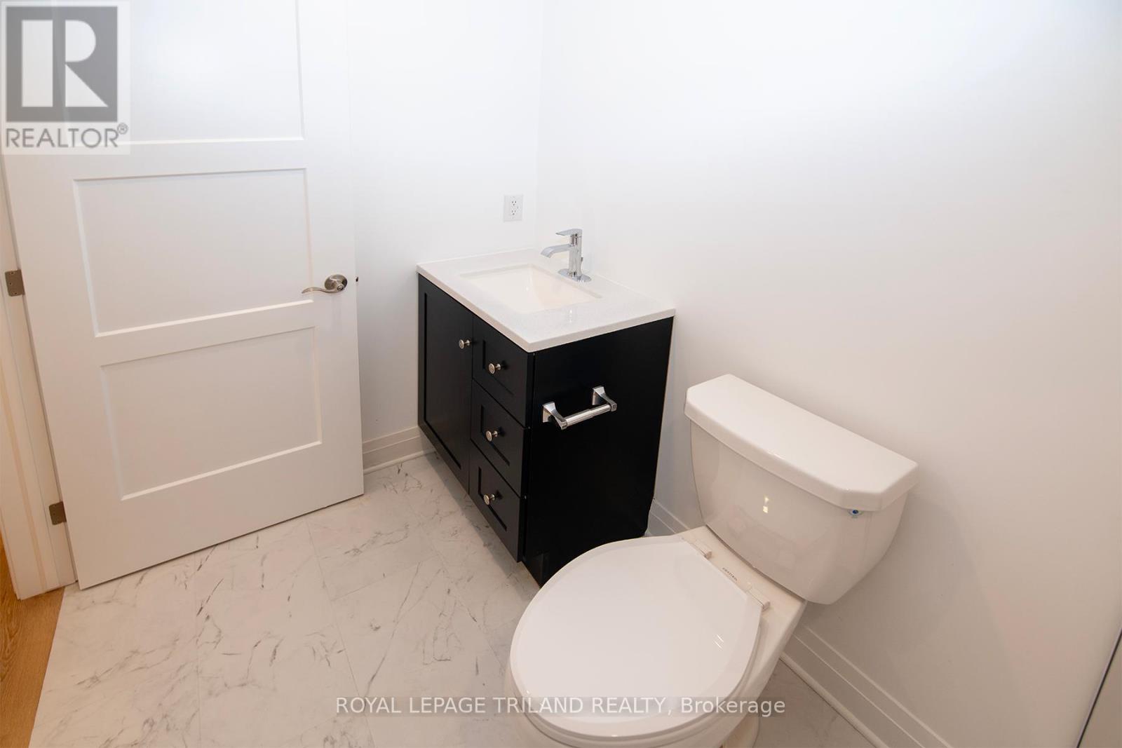 201 - 425 Dundas Street, London East, Ontario  N6B 1V9 - Photo 10 - X12920556