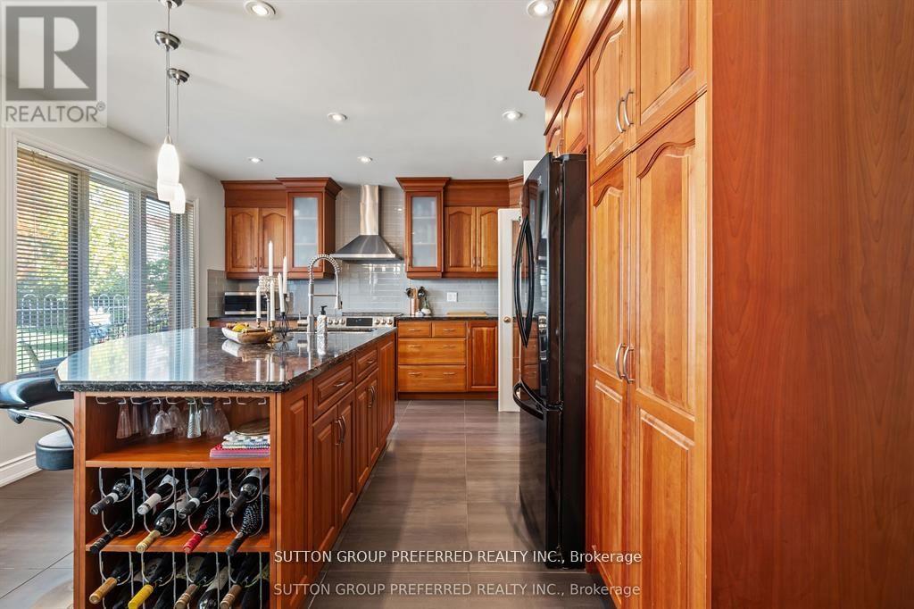 31 Havenwood Way, London North, Ontario  N6H 5B8 - Photo 11 - X12920566