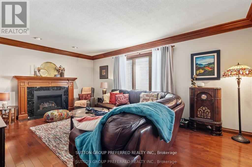 31 Havenwood Way, London North, Ontario  N6H 5B8 - Photo 16 - X12920566