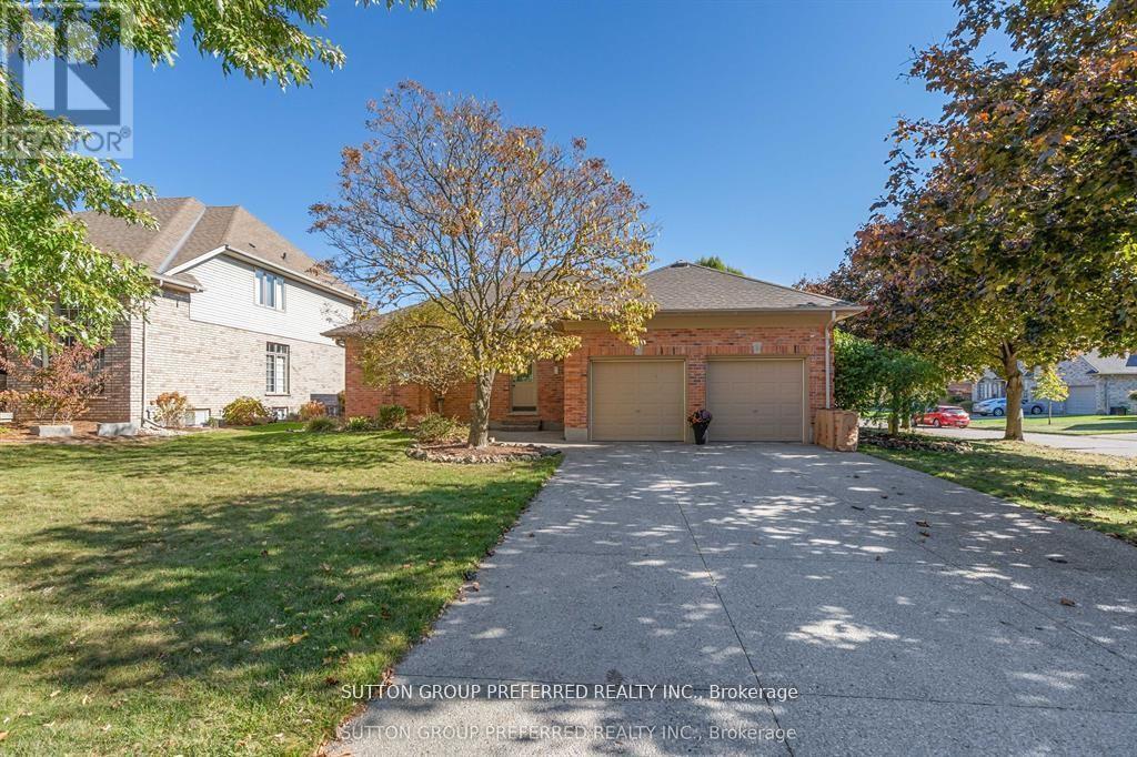 31 Havenwood Way, London North, Ontario  N6H 5B8 - Photo 2 - X12920566