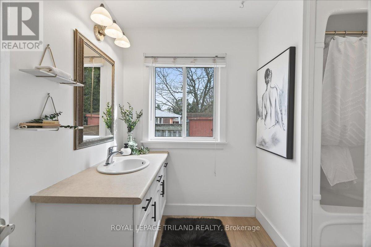 363 Reynolds Road, London South, Ontario  N6K 2P8 - Photo 12 - X12920596