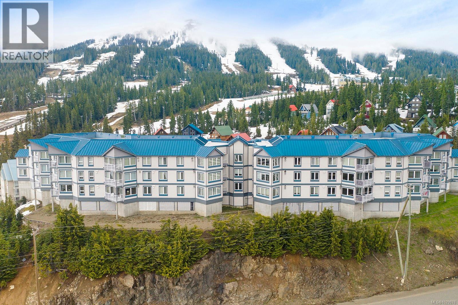 212 1320 Henry Rd, Courtenay, British Columbia