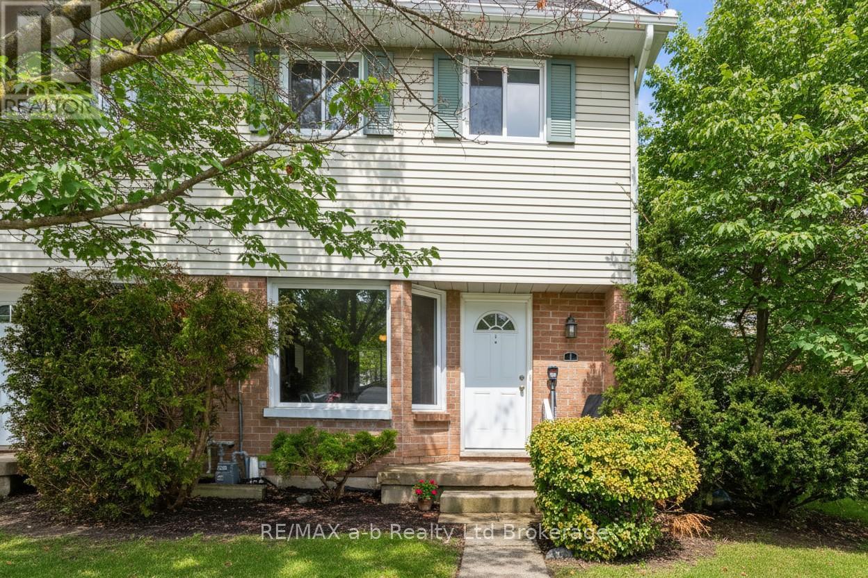 1 - 10 DUFFERIN STREET, Norwich, Ontario