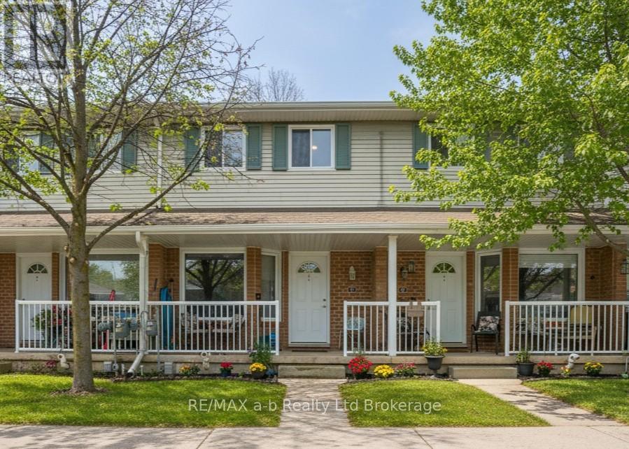 27 - 10 DUFFERIN STREET, Norwich, Ontario