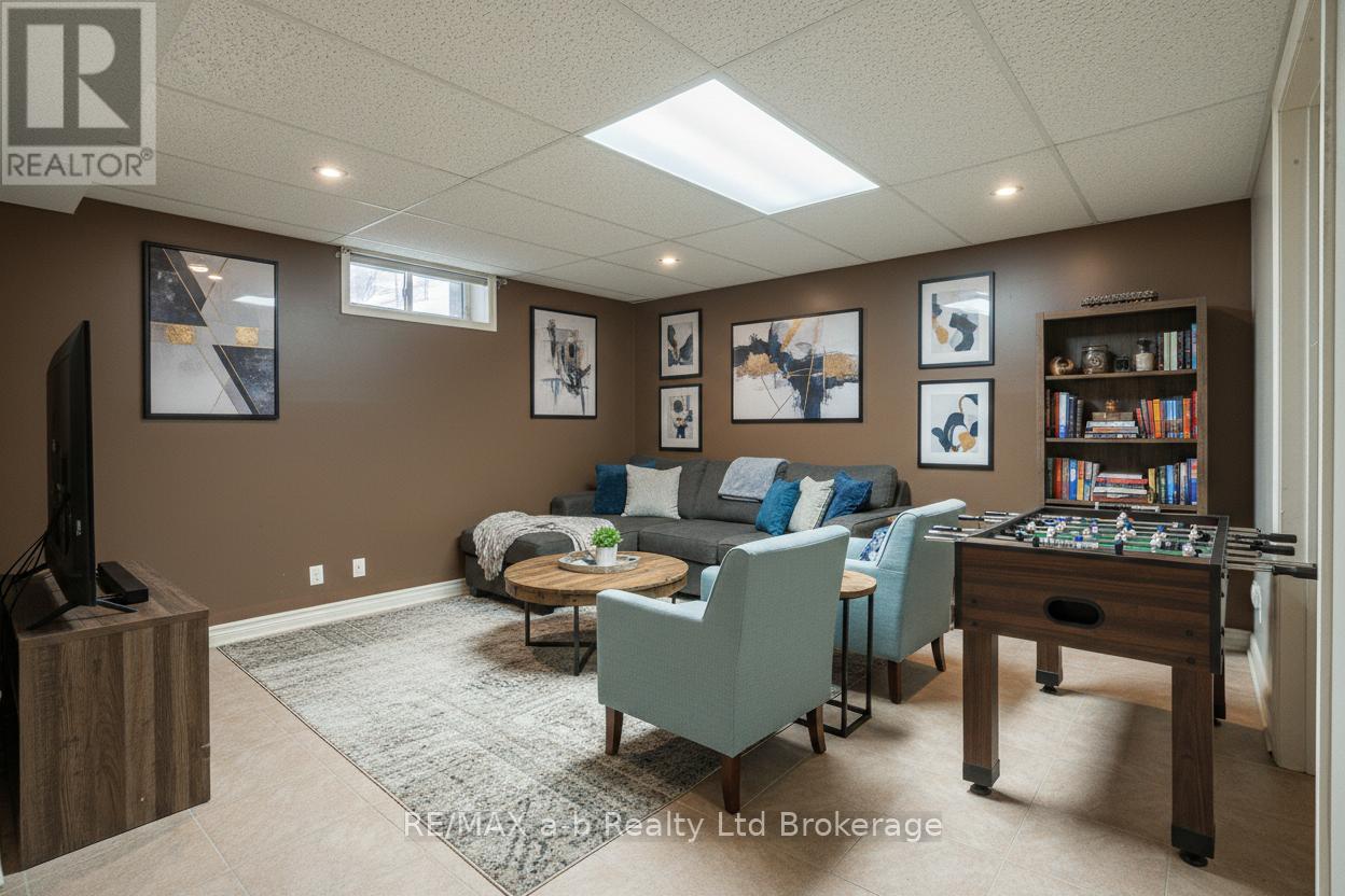 4 - 10 Dufferin Street, Norwich, Ontario  N0J 1P0 - Photo 6 - X12705076