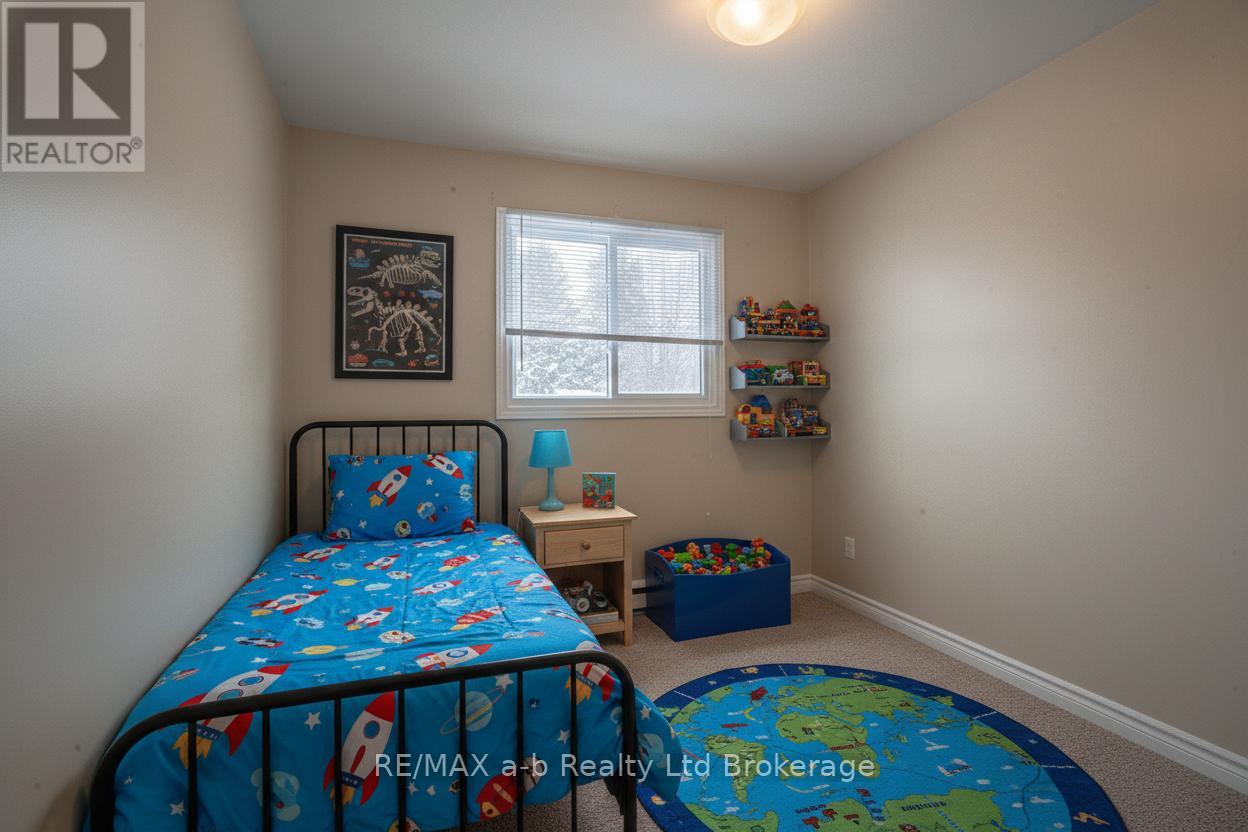 4 - 10 Dufferin Street, Norwich, Ontario  N0J 1P0 - Photo 9 - X12705076