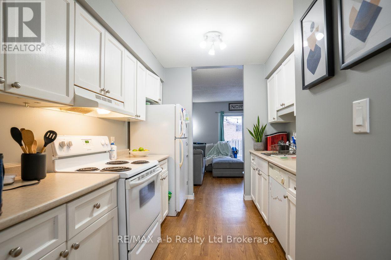 27 - 10 Dufferin Street, Norwich, Ontario  N0J 1P0 - Photo 4 - X12673946